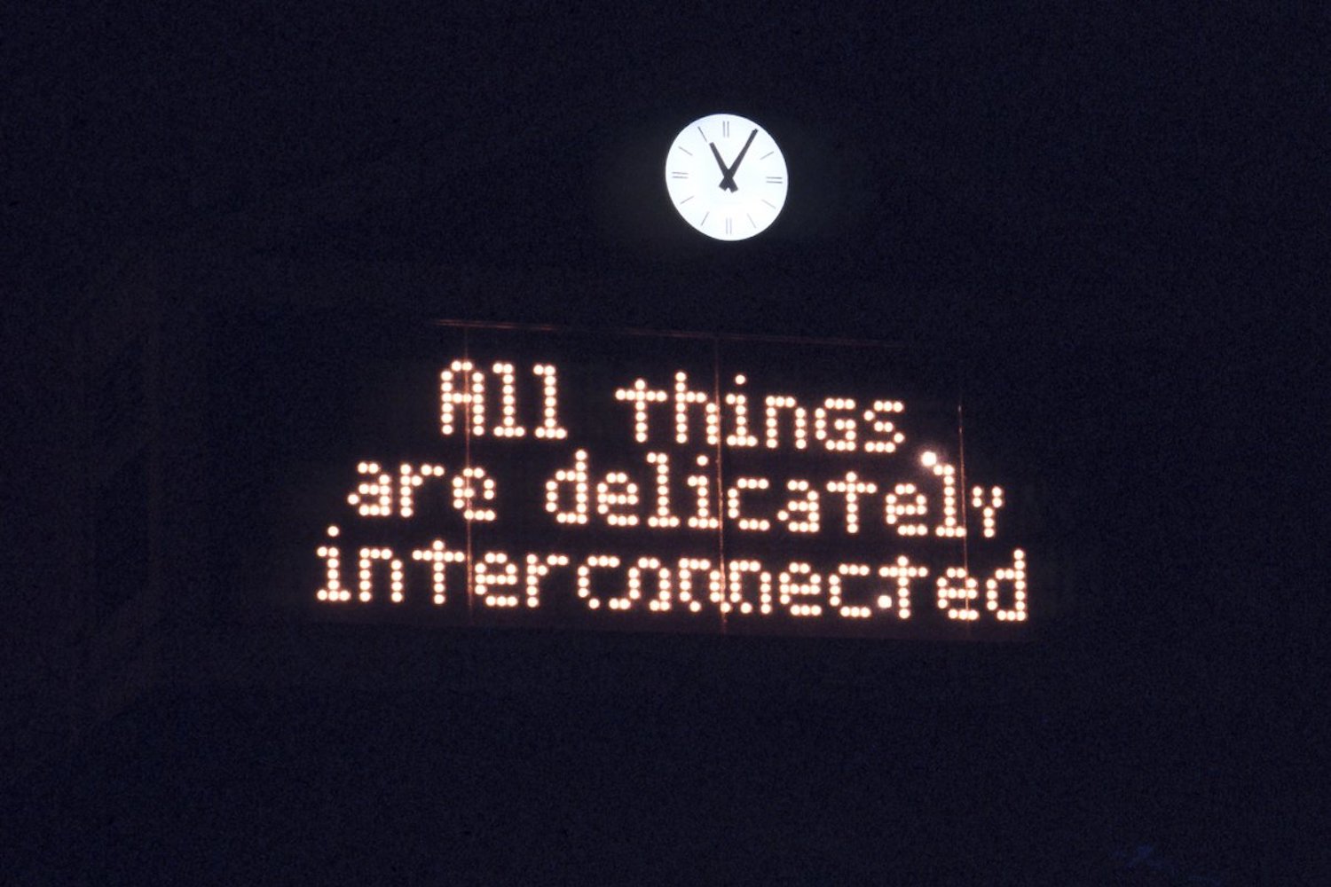 Hauser-and-Wirth_Jenny-Holzer_Flash-Feed
